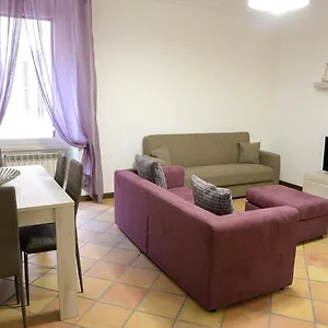 colosseum-family-apartment-sar.it-romehotels.com/