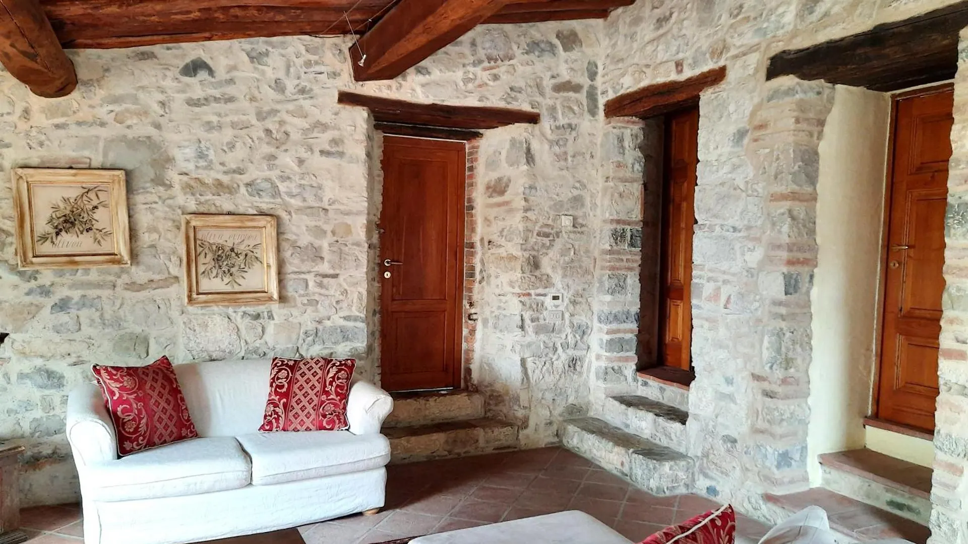 ファームステイ Borgo Livernano ラッダ・イン・キアンティ